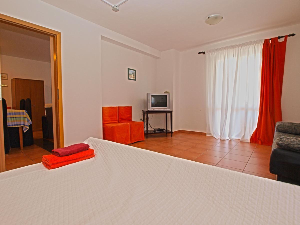 Apartments Marija 85 Фажана Екстер'єр фото