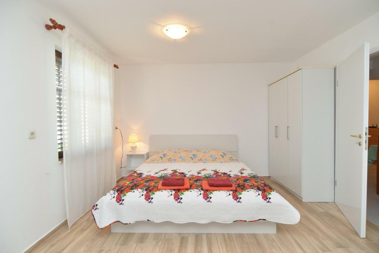 Apartments Marija 85 Фажана Екстер'єр фото